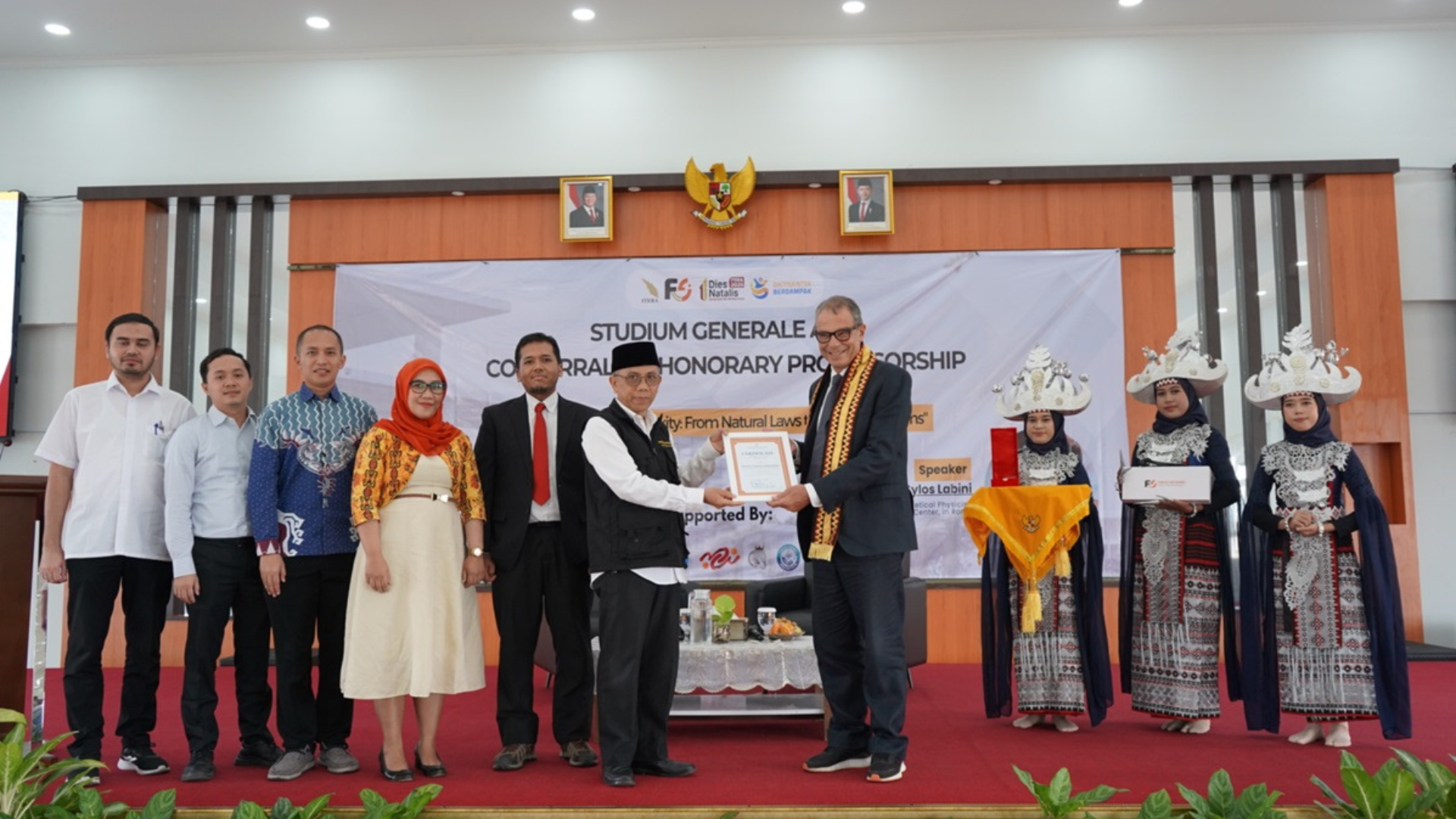 Francesco Sylos Labini professore onorario dell’ Institut Teknologi Sumatera (Itera)