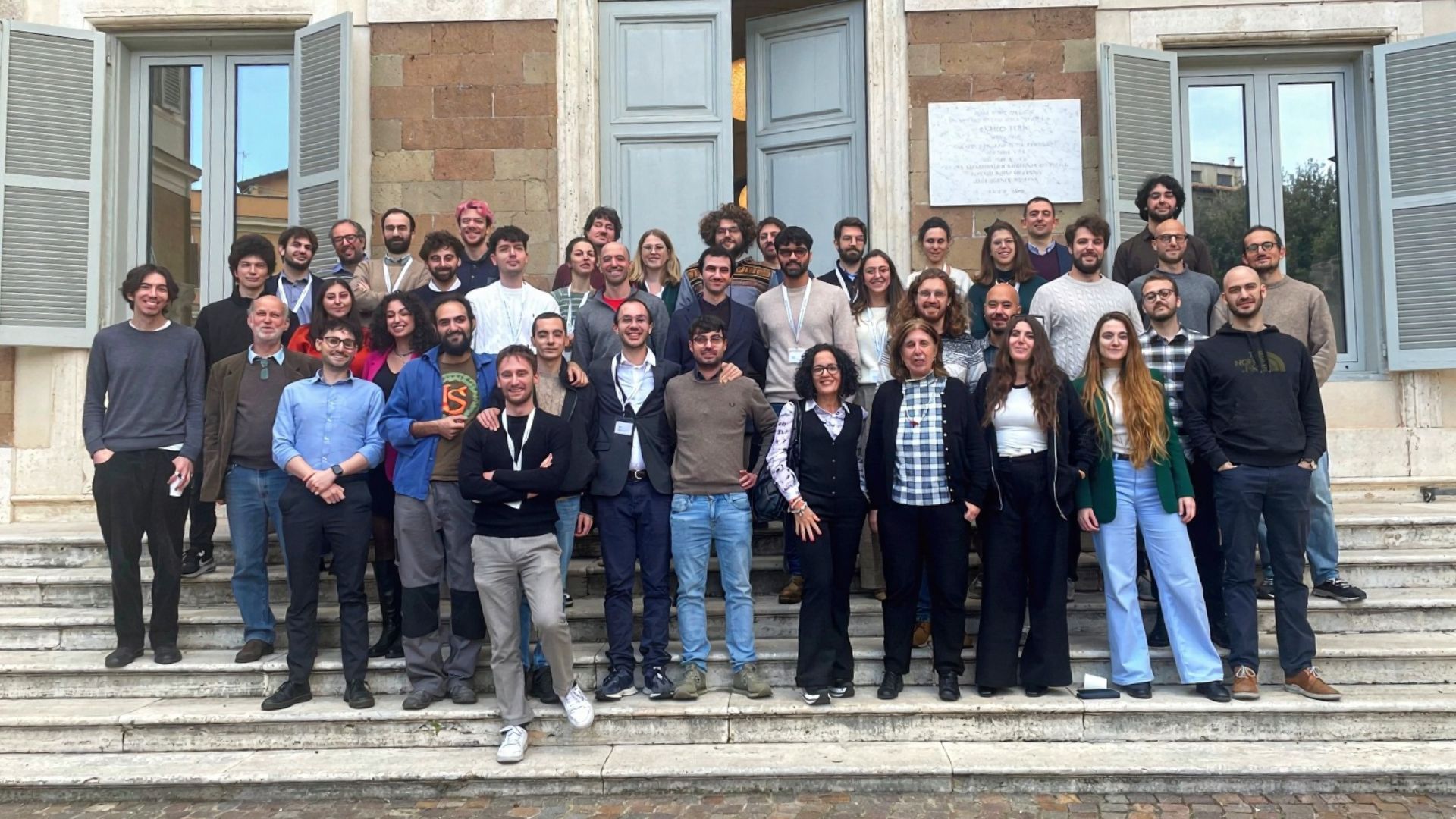 partecipanti dell'edizione Phd Lucca 2024 sulle scale del CREF